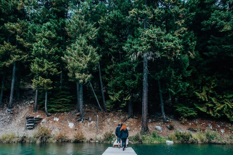 Beginner Guide to Mindful Walking for Everyday Peace